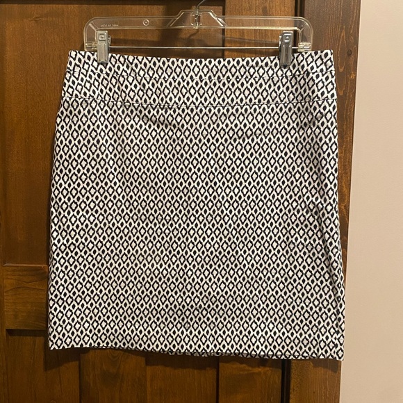 Women's Skirt - Picture 1 of 5